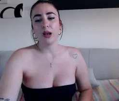 Leila25